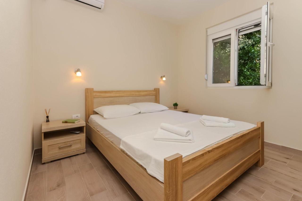 Sea Star Luxury Apartment كوتور المظهر الخارجي الصورة